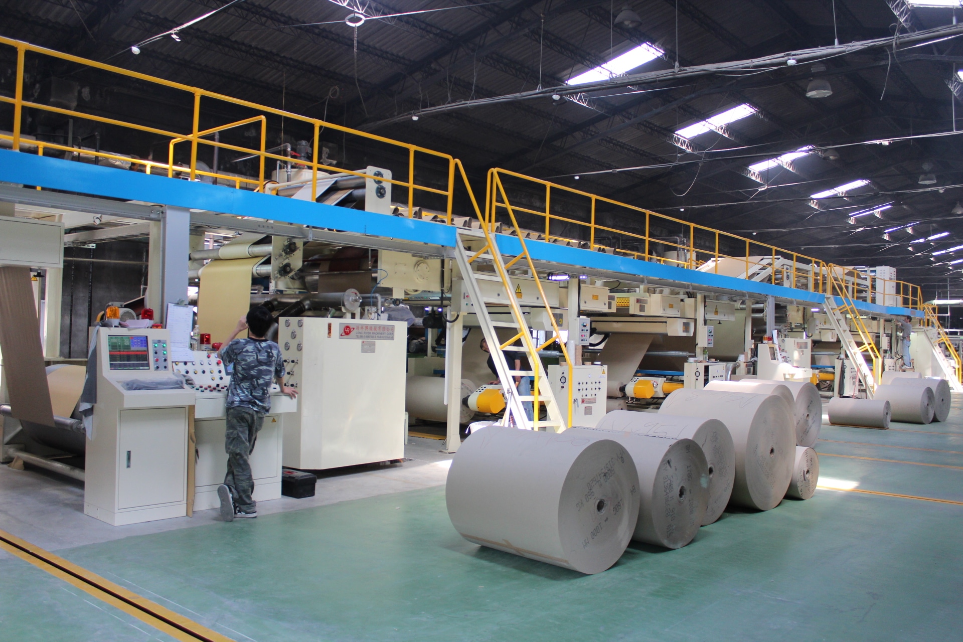 Corrugator Wet End under production running coniditions